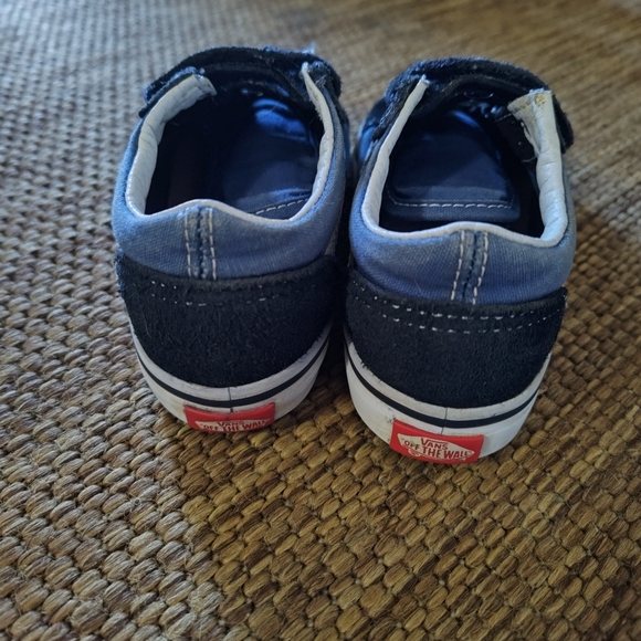 Toddler VANS size 9 - Picture 3 of 3